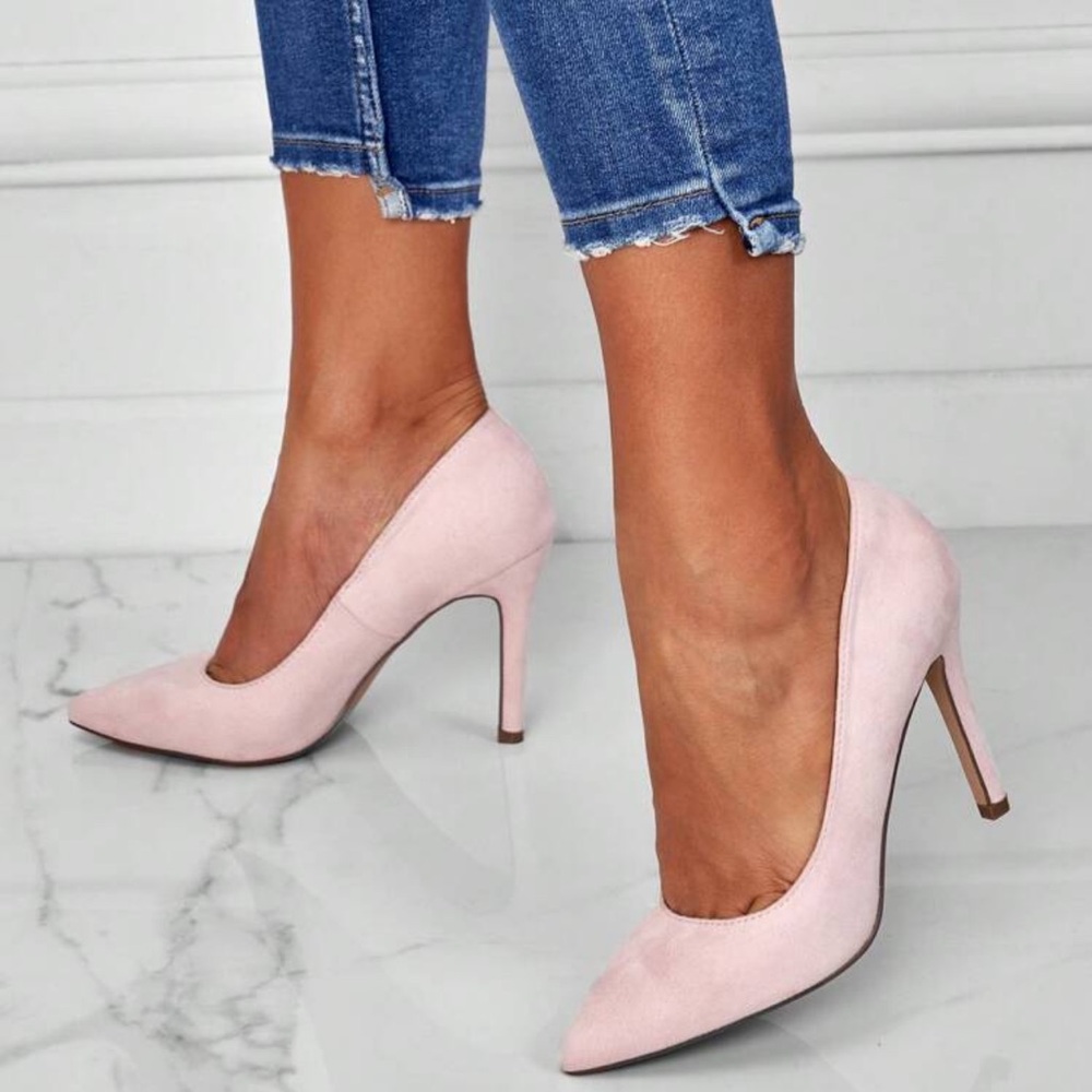 Chic Pink High Heeled Pumps